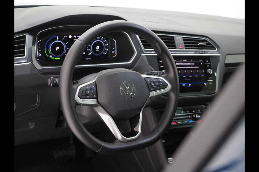 Volkswagen Tiguan 1.4 TSI eHybrid Elegance Exclusive | Panoramadak | Leder | 360 | Adaptive Cruise | Virtual | Carplay