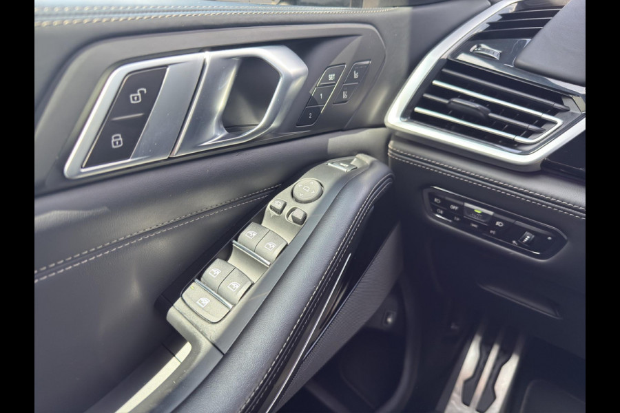 BMW X5 xDrive45e Pano| Laser | Massage | Koeling | Sky Lounge