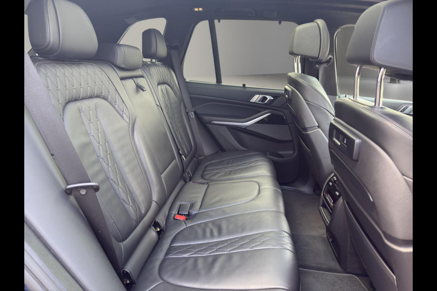 BMW X5 xDrive45e Pano| Laser | Massage | Koeling | Sky Lounge