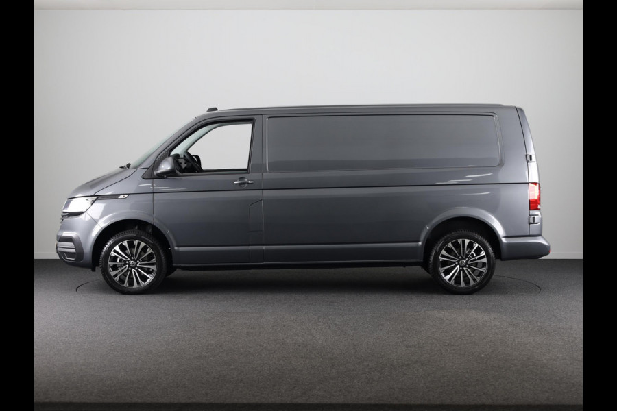 Volkswagen Transporter 2.0 TDI L2H1 28 Comfortline 150 pk Automaat | Verlengde garantie | Navigatie via App | Parkeersensoren achter | Cruise control | LED koplampen |
