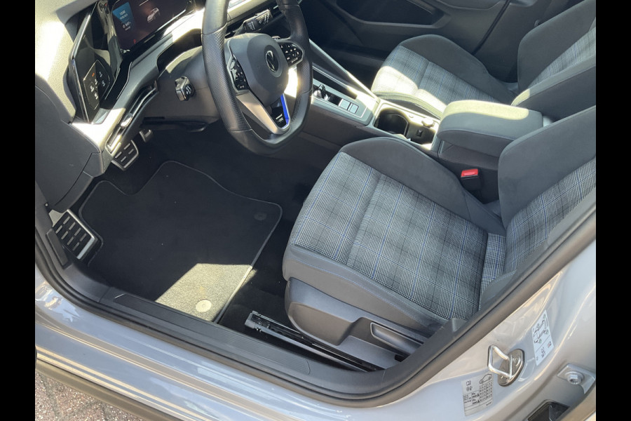 Volkswagen Golf 1.4 eHybrid 259pk GTE Led Adapt.Cruise Carplay Trekhaak PHEV Plug-in