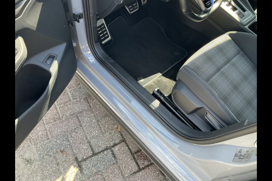 Volkswagen Golf 1.4 eHybrid 259pk GTE Led Adapt.Cruise Carplay Trekhaak PHEV Plug-in