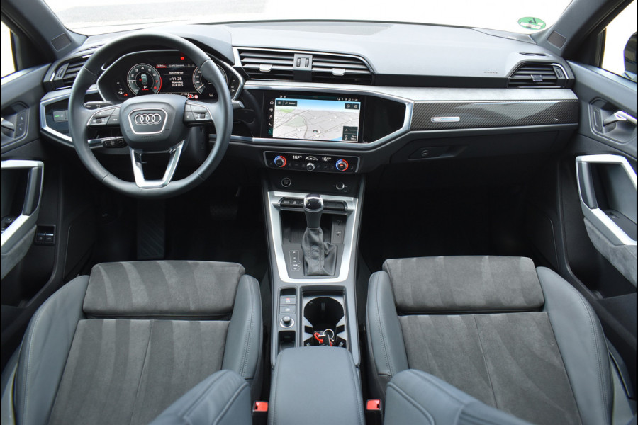 Audi Q3 45 TFSI e S-Line 245 Pk Black Ed Pano Carbon Sonos Leder/Alcantara 19 Inch