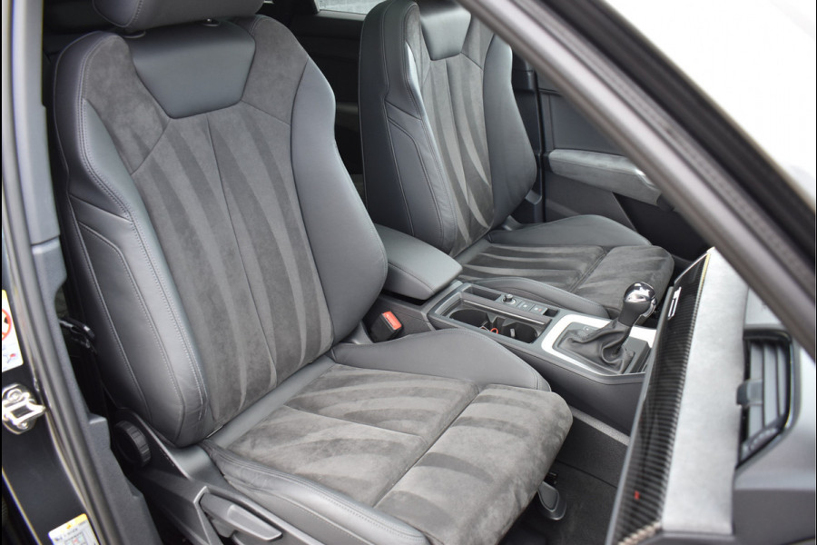 Audi Q3 45 TFSI e S-Line 245 Pk Black Ed Pano Carbon Sonos Leder/Alcantara 19 Inch