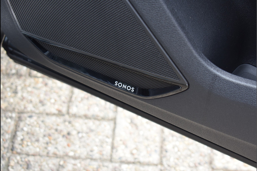 Audi Q3 45 TFSI e S-Line 245 Pk Black Ed Pano Carbon Sonos Leder/Alcantara 19 Inch