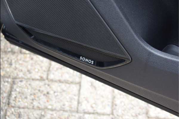 Audi Q3 45 TFSI e S-Line 245 Pk Black Ed Pano Carbon Sonos Leder/Alcantara 19 Inch
