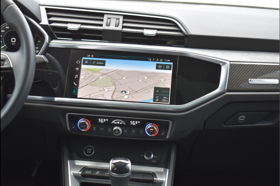 Audi Q3 45 TFSI e S-Line 245 Pk Black Ed Pano Carbon Sonos Leder/Alcantara 19 Inch