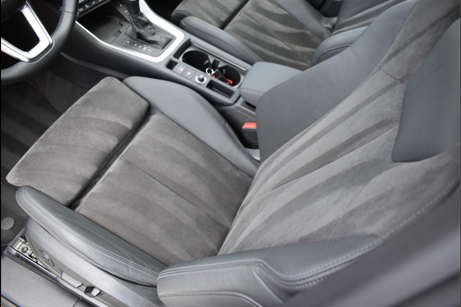 Audi Q3 45 TFSI e S-Line 245 Pk Black Ed Pano Carbon Sonos Leder/Alcantara 19 Inch