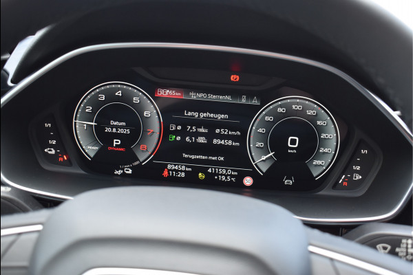 Audi Q3 45 TFSI e S-Line 245 Pk Black Ed Pano Carbon Sonos Leder/Alcantara 19 Inch