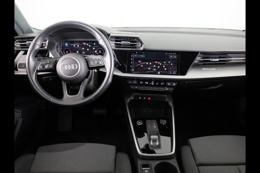 Audi A3 Sportback 30 TFSI Business edition 110 pk S-tronic | Navigatie | Parkeersensoren achter | Autom. airco | Apple Carplay/Android Auto | LED koplampen |