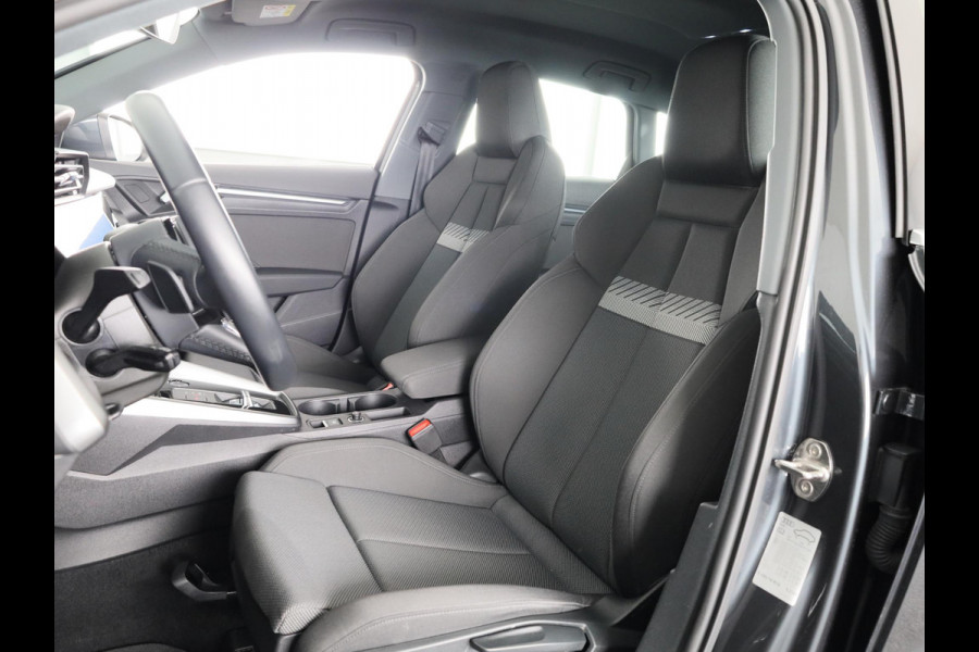 Audi A3 Sportback 30 TFSI Business edition 110 pk S-tronic | Navigatie | Parkeersensoren achter | Autom. airco | Apple Carplay/Android Auto | LED koplampen |