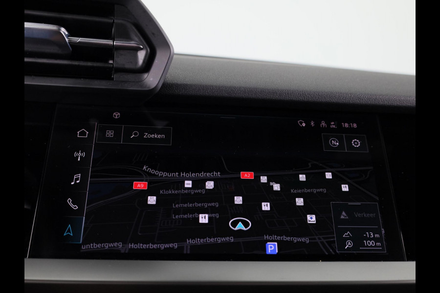 Audi A3 Sportback 30 TFSI Business edition 110 pk S-tronic | Navigatie | Parkeersensoren achter | Autom. airco | Apple Carplay/Android Auto | LED koplampen |