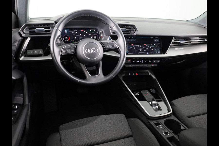 Audi A3 Sportback 30 TFSI Business edition 110 pk S-tronic | Navigatie | Parkeersensoren achter | Autom. airco | Apple Carplay/Android Auto | LED koplampen |