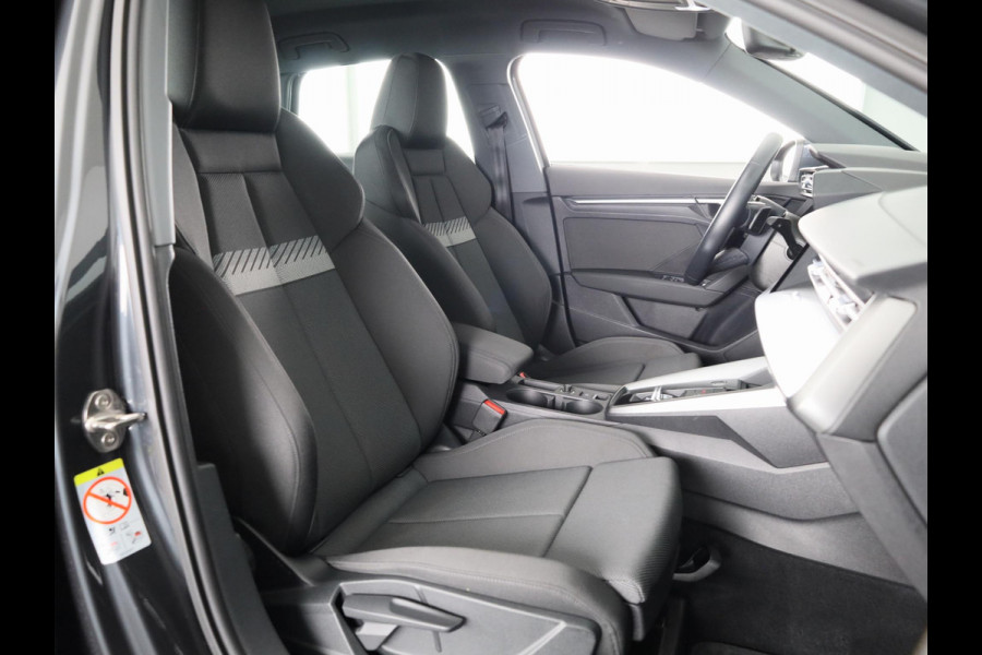 Audi A3 Sportback 30 TFSI Business edition 110 pk S-tronic | Navigatie | Parkeersensoren achter | Autom. airco | Apple Carplay/Android Auto | LED koplampen |