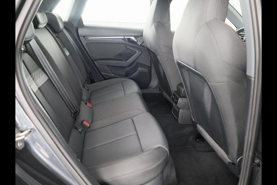 Audi A3 Sportback 30 TFSI Business edition 110 pk S-tronic | Navigatie | Parkeersensoren achter | Autom. airco | Apple Carplay/Android Auto | LED koplampen |