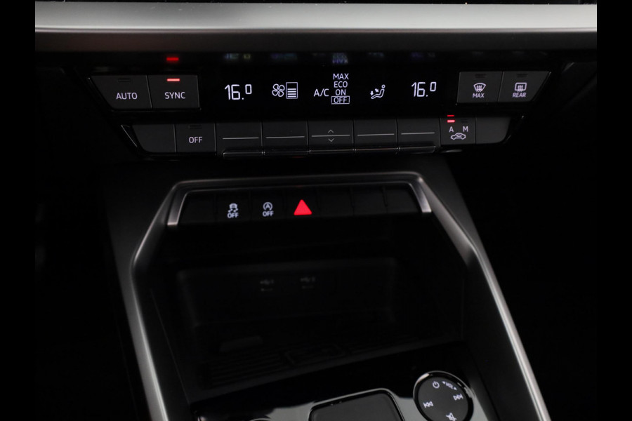 Audi A3 Sportback 30 TFSI Business edition 110 pk S-tronic | Navigatie | Parkeersensoren achter | Autom. airco | Apple Carplay/Android Auto | LED koplampen |