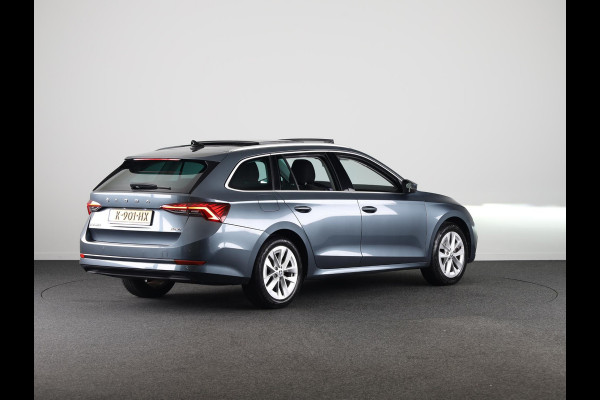 Škoda Octavia Combi 1.0 e-TSI Business Edition Plus 110 pk Automaat (DSG) | Navigatie | Panoramadak | Elektr. trekhaak | Parkeersensoren | Achteruitrijcamera | Autom. airco (3 zones) |