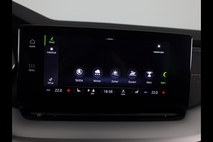 Škoda Octavia Combi 1.0 e-TSI Business Edition Plus 110 pk Automaat (DSG) | Navigatie | Panoramadak | Elektr. trekhaak | Parkeersensoren | Achteruitrijcamera | Autom. airco (3 zones) |