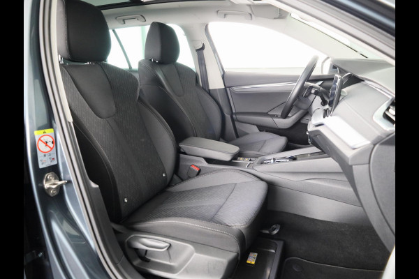 Škoda Octavia Combi 1.0 e-TSI Business Edition Plus 110 pk Automaat (DSG) | Navigatie | Panoramadak | Elektr. trekhaak | Parkeersensoren | Achteruitrijcamera | Autom. airco (3 zones) |