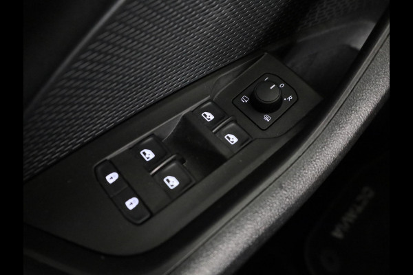 Škoda Octavia Combi 1.0 e-TSI Business Edition Plus 110 pk Automaat (DSG) | Navigatie | Panoramadak | Elektr. trekhaak | Parkeersensoren | Achteruitrijcamera | Autom. airco (3 zones) |