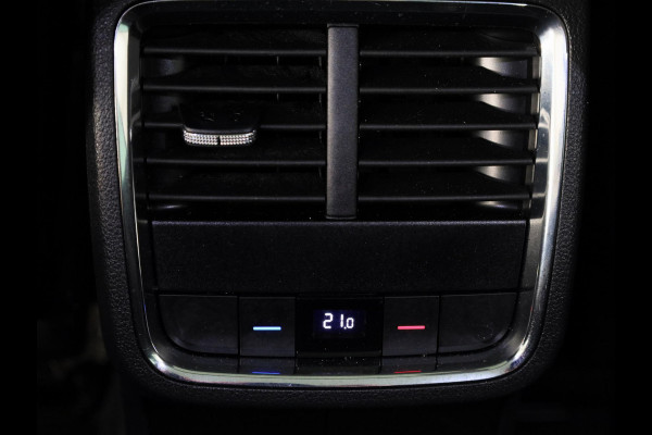 Škoda Octavia Combi 1.0 e-TSI Business Edition Plus 110 pk Automaat (DSG) | Navigatie | Panoramadak | Elektr. trekhaak | Parkeersensoren | Achteruitrijcamera | Autom. airco (3 zones) |