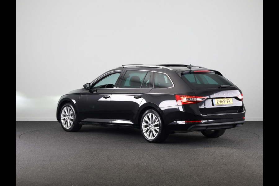 Škoda Superb Combi 1.5 TSI ACT Sportline Business 150 pk Automaat (DSG) | Private lease vanaf 699,-- | Verlengde garantie | Navigatie | Panoramadak | Elektr. trekhaak | Parkeersensoren | Achteruitrijcamera |