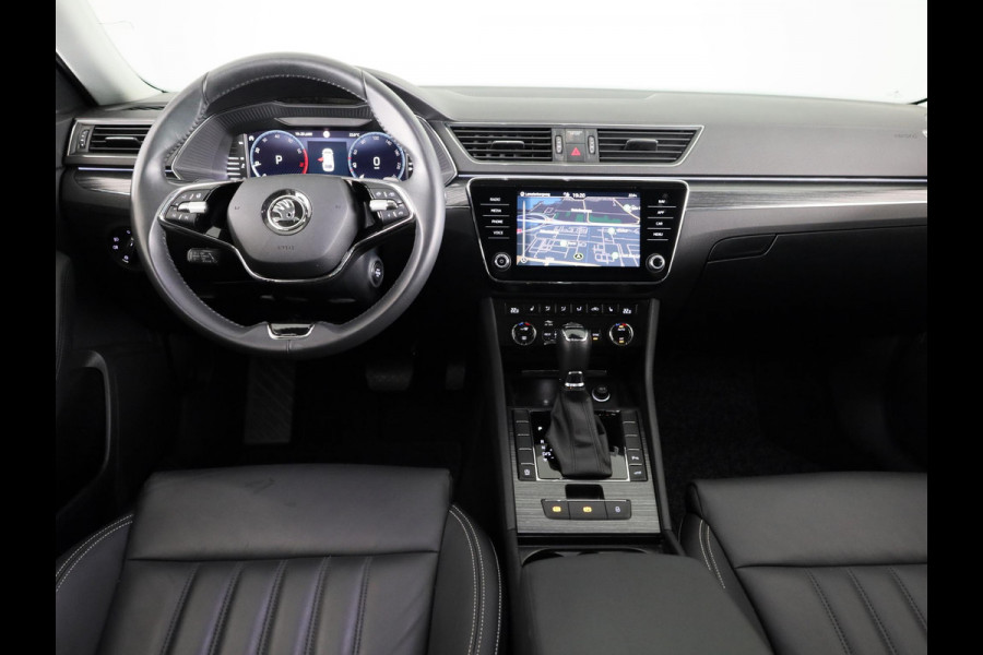 Škoda Superb Combi 1.5 TSI ACT Sportline Business 150 pk Automaat (DSG) | Private lease vanaf 699,-- | Verlengde garantie | Navigatie | Panoramadak | Elektr. trekhaak | Parkeersensoren | Achteruitrijcamera |