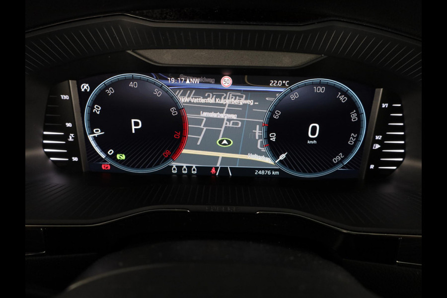 Škoda Superb Combi 1.5 TSI ACT Sportline Business 150 pk Automaat (DSG) | Private lease vanaf 699,-- | Verlengde garantie | Navigatie | Panoramadak | Elektr. trekhaak | Parkeersensoren | Achteruitrijcamera |