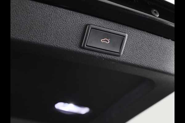 Škoda Superb Combi 1.5 TSI ACT Sportline Business 150 pk Automaat (DSG) | Private lease vanaf 699,-- | Verlengde garantie | Navigatie | Panoramadak | Elektr. trekhaak | Parkeersensoren | Achteruitrijcamera |