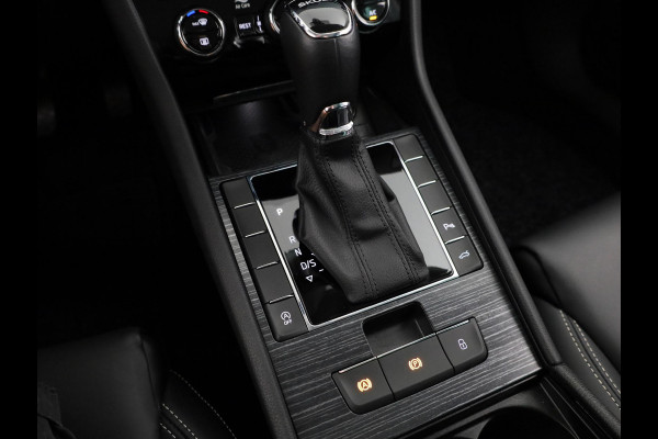 Škoda Superb Combi 1.5 TSI ACT Sportline Business 150 pk Automaat (DSG) | Private lease vanaf 699,-- | Verlengde garantie | Navigatie | Panoramadak | Elektr. trekhaak | Parkeersensoren | Achteruitrijcamera |