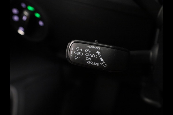 Škoda Superb Combi 1.5 TSI ACT Sportline Business 150 pk Automaat (DSG) | Private lease vanaf 699,-- | Verlengde garantie | Navigatie | Panoramadak | Elektr. trekhaak | Parkeersensoren | Achteruitrijcamera |