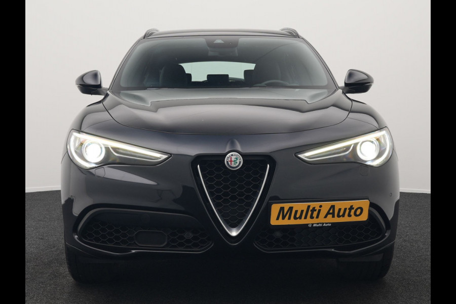 Alfa Romeo Stelvio 2.0 T AWD Super Q4 Automaat 200pk Dealer O.H | Trekhaak Afneembaar | Adaptive Cruise | Camera | Blis | Lederen Sportstoelen Memory & Verwarmd | Navigatie | DAB |