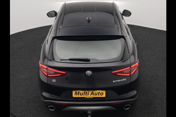 Alfa Romeo Stelvio 2.0 T AWD Super Q4 Automaat 200pk Dealer O.H | Trekhaak Afneembaar | Adaptive Cruise | Camera | Blis | Lederen Sportstoelen Memory & Verwarmd | Navigatie | DAB |