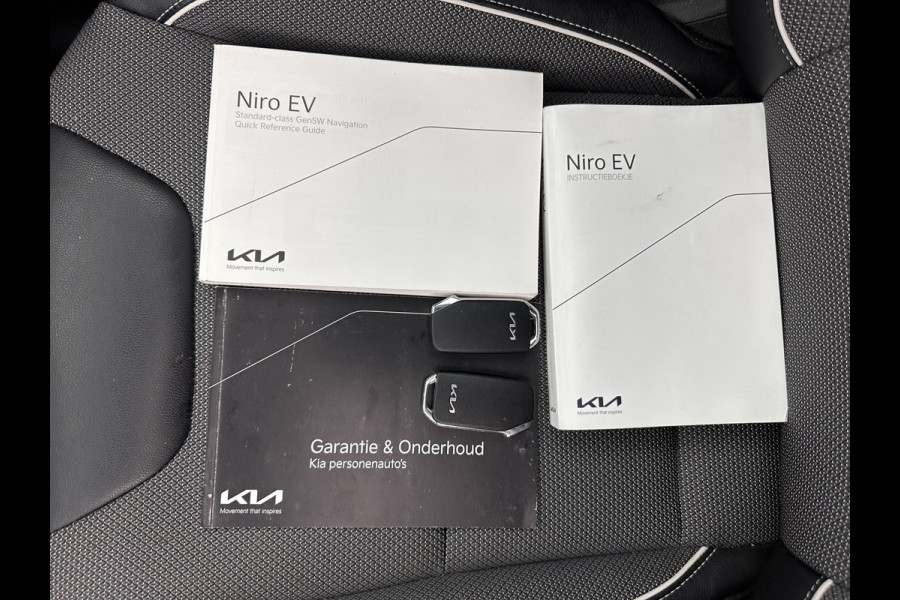 Kia e-Niro DynamicPlusLine 64 kWh { SOH-100% } (INCL-BTW) Aut.*PANO | LEATHER-FABRIC | FULL-LED | NAVI-FULLMAP | DAB+ | ADAPT.CRUISE | CAMERA | HEATED-COMFORTSEATS | KEYLESS | DIGI-COCKPIT | SHIFT-PADDLES | CARPLAY | LANE-ASSIST | 17"ALU*