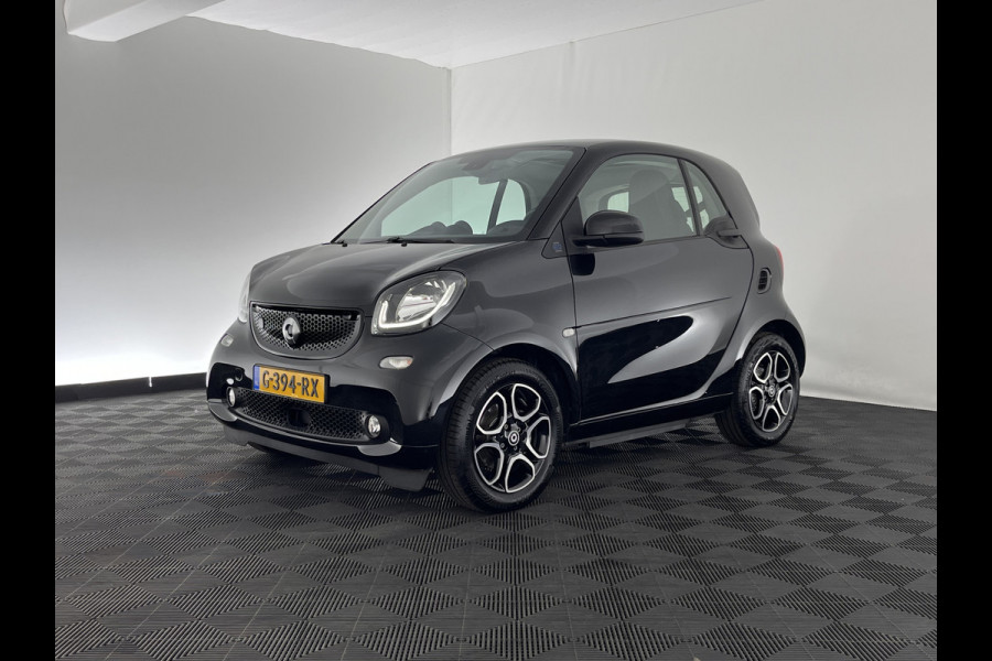Smart Fortwo EQ Business Solution 18 kWh [3-Fase] ( SOH-93%) Aut. *PANO | LUXURY-LEATHER | NAVI-FULLMAP | CAMERA | HEATED-COMFORTSEATS | AIRCO | CRUISE | AMBIENT-LIGHT | 15''ALU*