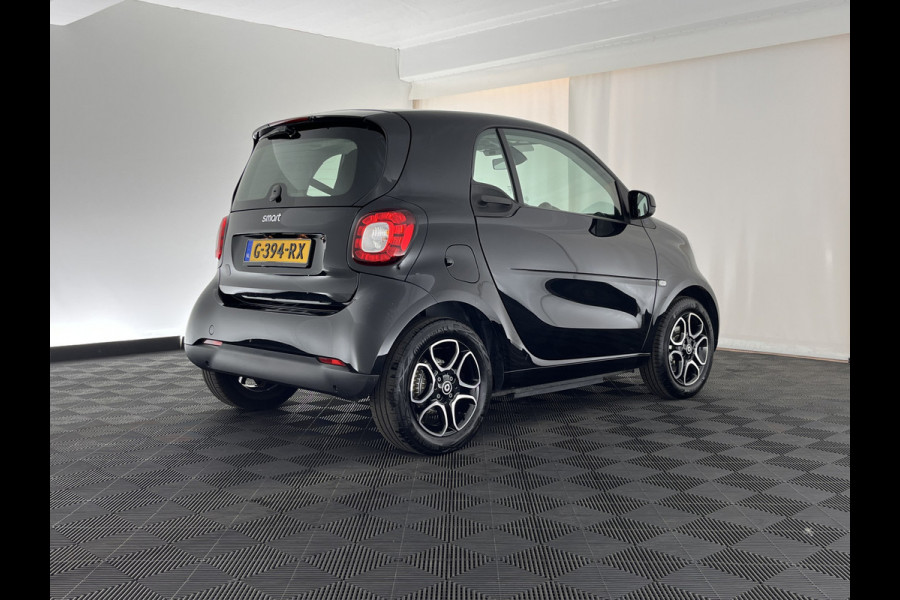 Smart Fortwo EQ Business Solution 18 kWh [3-Fase] ( SOH-93%) Aut. *PANO | LUXURY-LEATHER | NAVI-FULLMAP | CAMERA | HEATED-COMFORTSEATS | AIRCO | CRUISE | AMBIENT-LIGHT | 15''ALU*