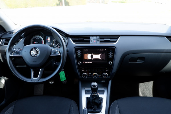 Škoda Octavia Combi 1.0 TSI Grt Amb. Bns/ NAVI+Parkr Hulp/ Incl. 12 mnd BOVAG