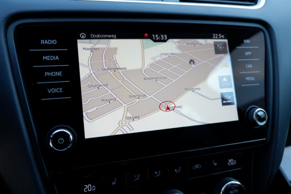 Škoda Octavia Combi 1.0 TSI Grt Amb. Bns/ NAVI+Parkr Hulp/ Incl. 12 mnd BOVAG