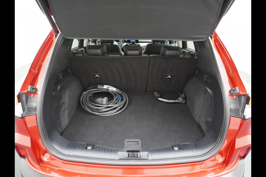 Ford Kuga 2.5 Titanium X PHEV Plug-In Hybrid VAN: 24.900,- VOOR: 21.877,- US HERFSTVOORDEEL: 3.023,- Camera | B&O Audio | Stoel- & Stuurverwarming | Elektrische Kofferbak | Rijklaar met 12 mnd BOVAG Garantie