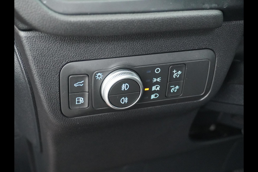 Ford Kuga 2.5 Titanium X PHEV Plug-In Hybrid VAN: 24.900,- VOOR: 21.877,- US HERFSTVOORDEEL: 3.023,- Camera | B&O Audio | Stoel- & Stuurverwarming | Elektrische Kofferbak | Rijklaar met 12 mnd BOVAG Garantie