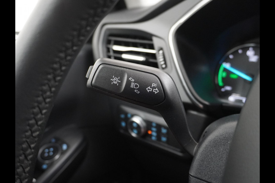 Ford Kuga 2.5 Titanium X PHEV Plug-In Hybrid VAN: 24.900,- VOOR: 21.877,- US HERFSTVOORDEEL: 3.023,- Camera | B&O Audio | Stoel- & Stuurverwarming | Elektrische Kofferbak | Rijklaar met 12 mnd BOVAG Garantie