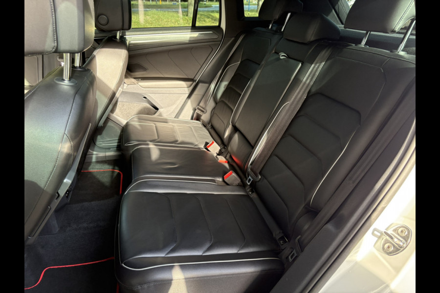 Volkswagen Tiguan 1.4 TSI ACT R Line NL-AUTO PANO/NAVI/TREKHAAK/360/ACC