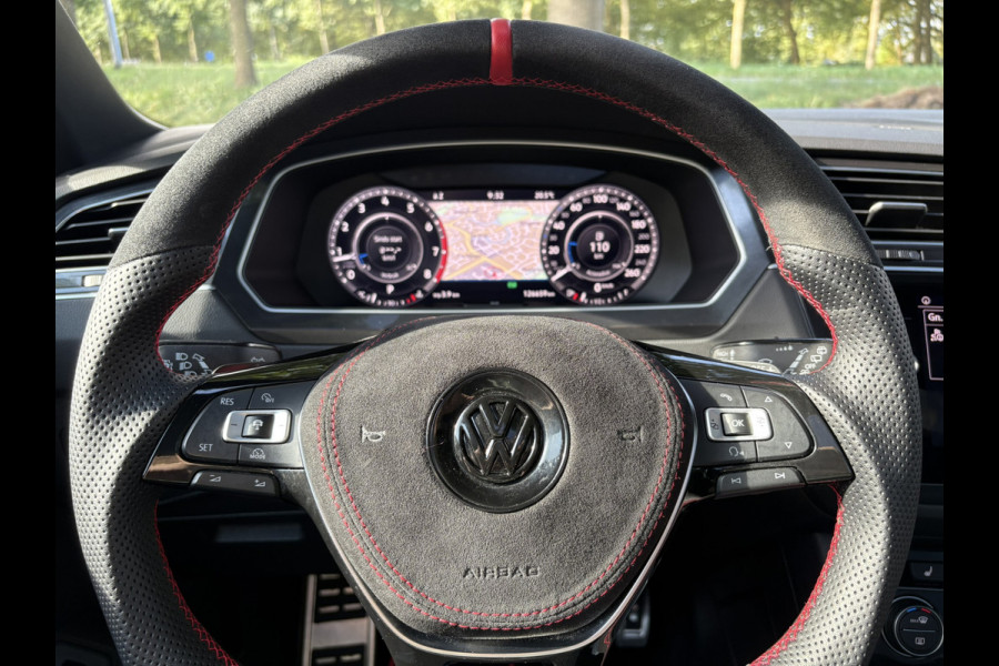 Volkswagen Tiguan 1.4 TSI ACT R Line NL-AUTO PANO/NAVI/TREKHAAK/360/ACC