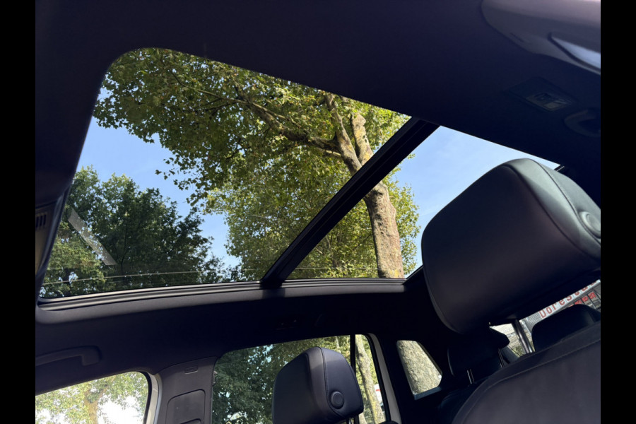 Volkswagen Tiguan 1.4 TSI ACT R Line NL-AUTO PANO/NAVI/TREKHAAK/360/ACC