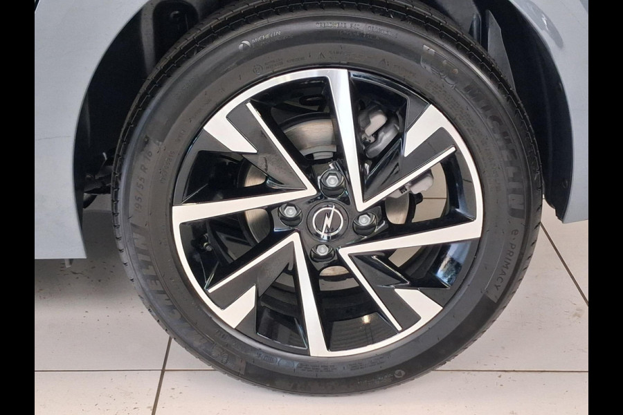 Opel Corsa 1.2 Turbo Hybrid GS Automaat | Navigatie | Achteruitrijcamera | Stoel/Stuurverwarming | Keyless Entry | Apple Carplay/Android Auto |