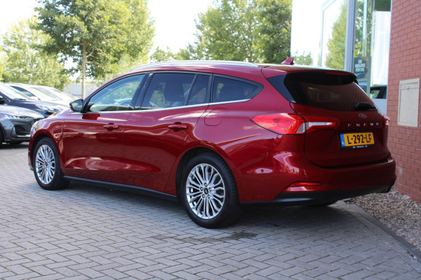 Ford FOCUS Wagon 1.0 EcoBoost 125 PK Titanium Business | Winterpack | 17 Inch Lichtmetalen Velgen | Privacy Glass | Electrische achterklep |Head Up | LED | Adaptieve Cruise Control | Camera | Navi | Climate Control