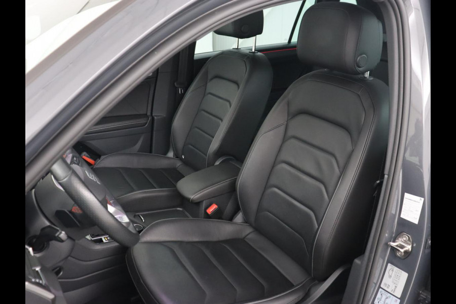 Seat Tarraco 1.4 TSI eHybrid PHEV FR Business Intens | Panoramadak | Leder | Trekhaak | Stoel & stuurverwarming | 360 Camera | Carplay | 20'' | Achterbankverwarming | Keyless | Plug In