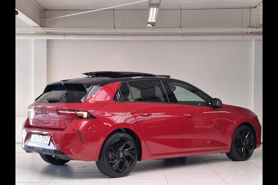 Opel Astra 1.6 TURBO Hybrid 180pk Level 4 (GS) Opel Astra 1.6 TURBO  Hybrid 180pk | Ultimate | Navigatie | Head-up Display | 360° Camera |  Panorama Schuif/kantel dak | Winter Pack | 7,4 kW boordlader |