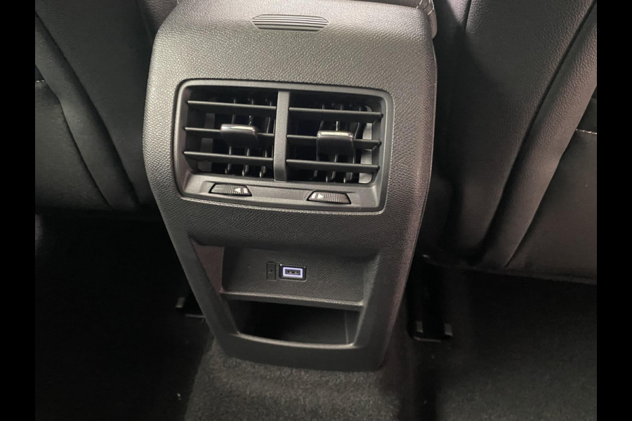 Opel Astra 1.6 TURBO Hybrid 180pk Level 4 (GS) Opel Astra 1.6 TURBO  Hybrid 180pk | Ultimate | Navigatie | Head-up Display | 360° Camera |  Panorama Schuif/kantel dak | Winter Pack | 7,4 kW boordlader |