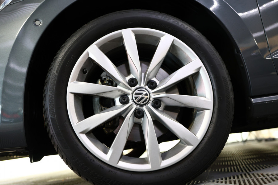 Volkswagen Golf Sportsvan 1.5 TSI ACT Highline IQ Drive ACC Navi Carplay Lane+Park Ass. Clima Stoelvw '19